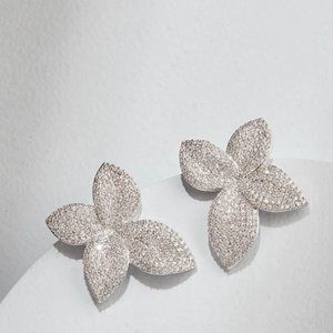 Olive + Piper Primrose Studs